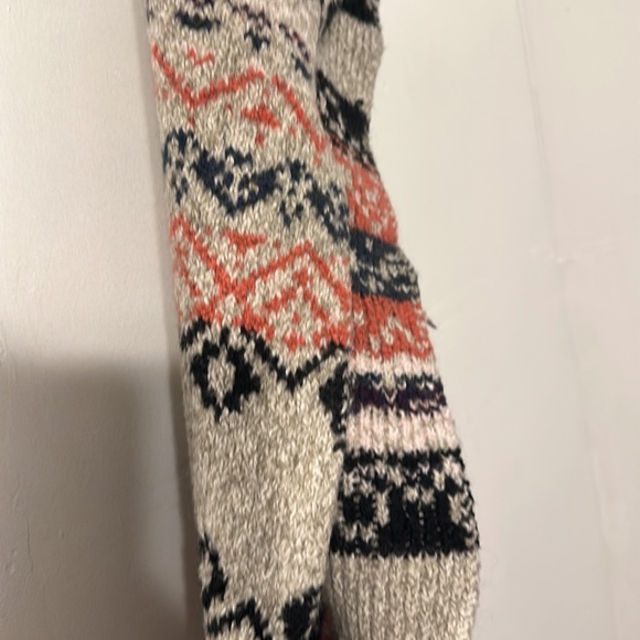 Scarf - Picture 3 of 3